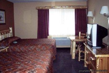 Pine Peaks Lodge & Suites Cross Lake Oda fotoğraf